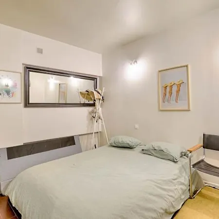 Loft Buttes Chaumont Apartment *